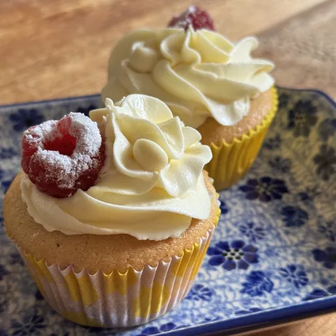 Witte chocolade framboos Cupcake